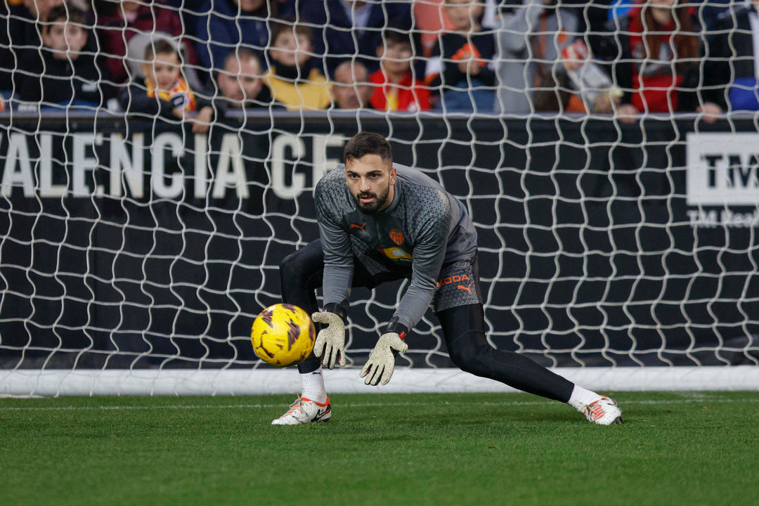 El portero georgiano del Valencia, Giorgi Mamardashvili. EFE/ Kai Försterling