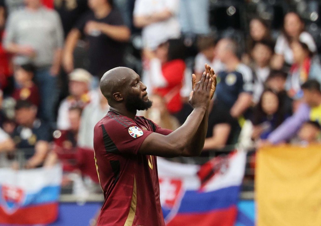 El delantero belga Romelu Lukaku tras el partido del grupo E que han jugado Bélgica y Eslovaquia en Fránkfort, Alemania. EFE/EPA/ROBERT GHEMENTEFE/EPA/ABEDIN TAHERKENAREH