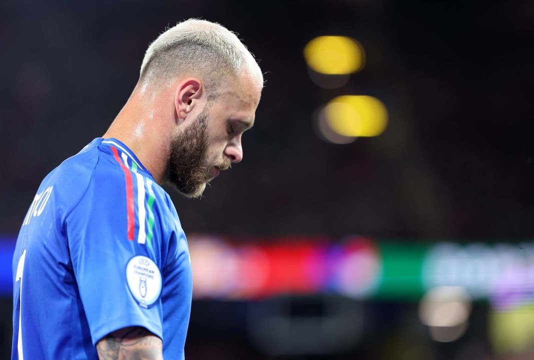 El jugador italiano Federico Dimarco durante el partido de fútbol del grupo B de la Eurocopa 2024 entre Italia y Albania, en Dortmund. EFE/EPA/CHRISTOPHER NEUNDORF